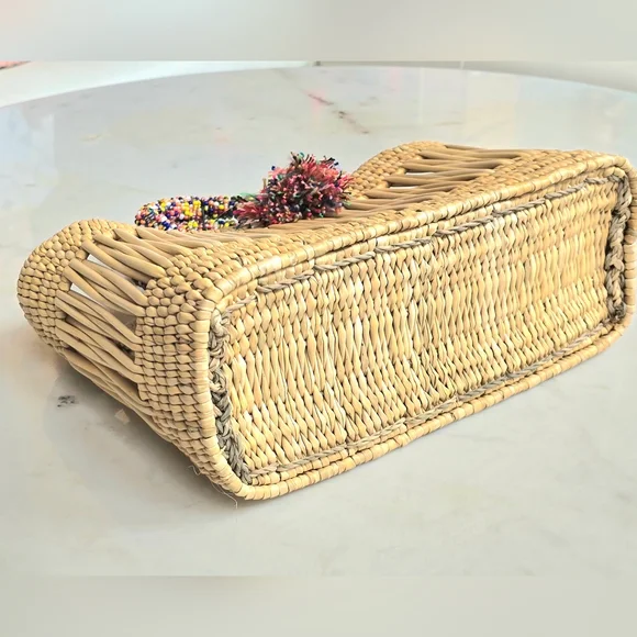 NWOT Chacha d'amour Straw Market Tote w/ Beaded Handles - Picture 6 of 16